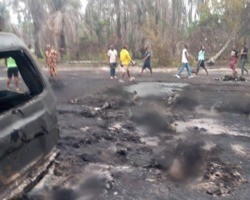 Explosão em refinaria de petróleo deixa mais de 100 mortos na Nigéria