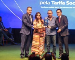 Equatorial Piauí premia municípios destaque em cadastros na Tarifa Social