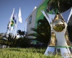 Oito clubes assinam documento para criação da Liga do Futebol Brasileiro
