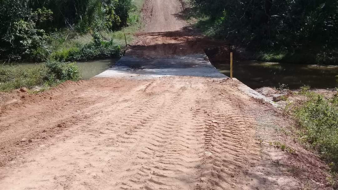 Prefeitura recuperando estradas vicinais em Monsenhor Gil - Imagem 1
