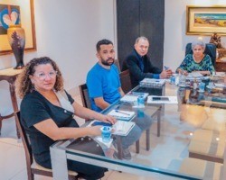 Regina amplia 'bolsa' para mestres de cultura no Piauí e até dobra o valor