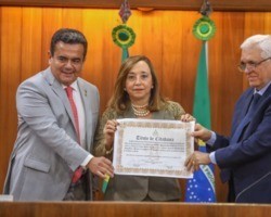 Ministra Assusete Dumond, do STJ, recebe título  de cidadã piauiense