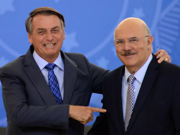 “Se a PF prendeu, tem um motivo”, diz Bolsonaro sobre Milton Ribeiro