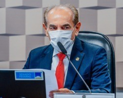Senador: “governadores não iriam reduzir ICMS”  e defende Auxílio-Brasil 