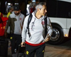 Por sobrevida de Paulo Sousa, Flamengo enfrenta hoje o Bragantino