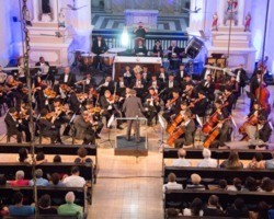 Orquestra Sinfônica de THE se apresenta na Igreja de Nossa Senhora do Carmo
