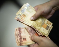 Senado aprova medida provisória que abre linha de microcrédito para MEI