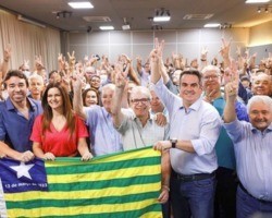 João Vicente Claudino oficializa apoio a Sílvio Mendes ao Governo do Piauí
