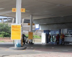 Gasolina pode chegar a R$ 5,70 em Teresina; Procon notifica 9 postos
