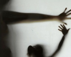 Pai é preso por estuprar e engravidar filha de 12 anos 