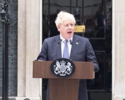 Boris Johnson renuncia ao cargo de primeiro-ministro após série de crises