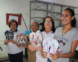 Inclusão Social: Rotary Morada do Sol monta fábrica de sandálias solidária