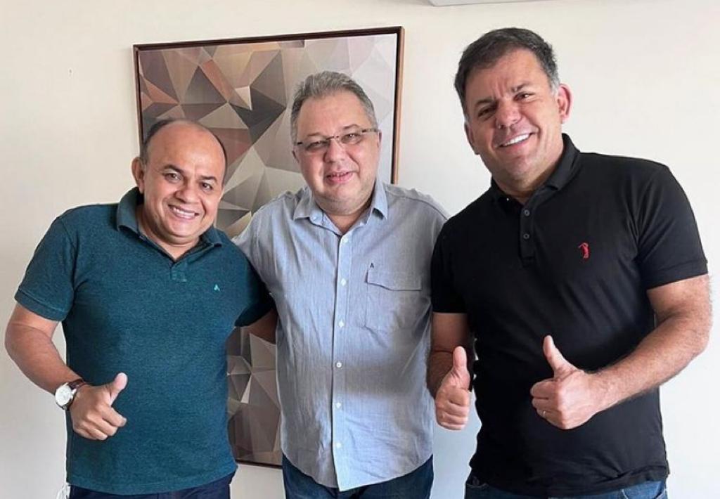 Florentino com o vereador Neto do Angelim e o deputado Carlos Augusto