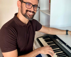 Compositor do Piauí lança canção em parceria com artista canadense