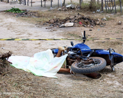 Homem é perseguido e morto a tiros enquanto pilotava moto em Piripiri 