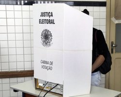 TSE proíbe  eleitor de levar celular para a cabine de votação