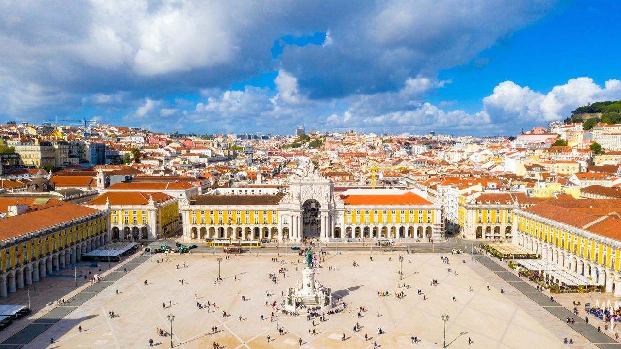 Visto para procurar trabalho em Portugal poderá ser solicitado nesta sexta (Foto: Shutterstock)