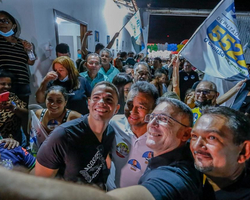 Lançamento da campanha de Fábio Abreu em Parnaíba reúne 2 mil pessoas 