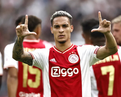 Firmado! Ajax acerta com o United pelo brasileiro Antony por R$ 500 milhões