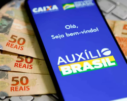 Governo sanciona autorização para empréstimo consignado no Auxílio Brasil