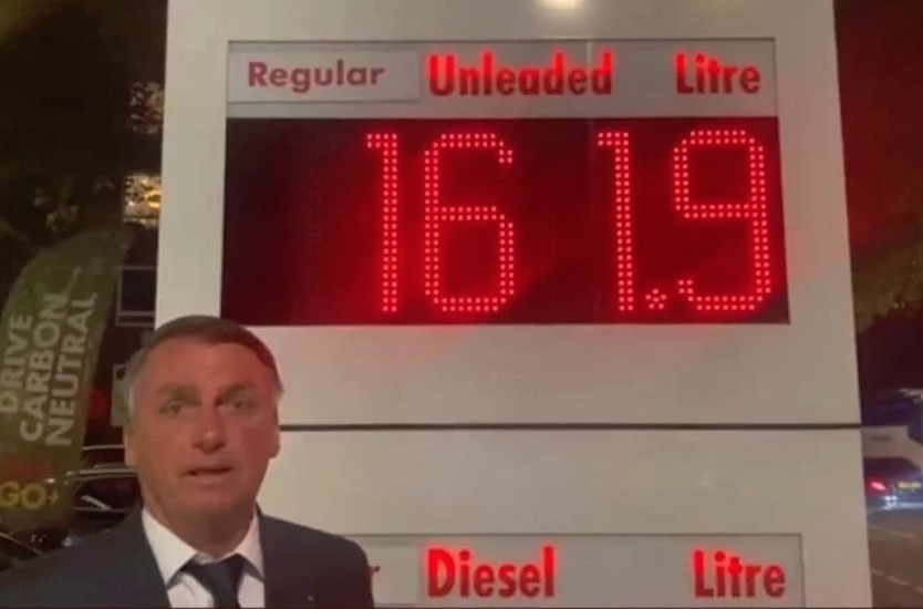 Bolsonaro gravou vídeo comparando o preço das gasolinas - Foto: Reprodução