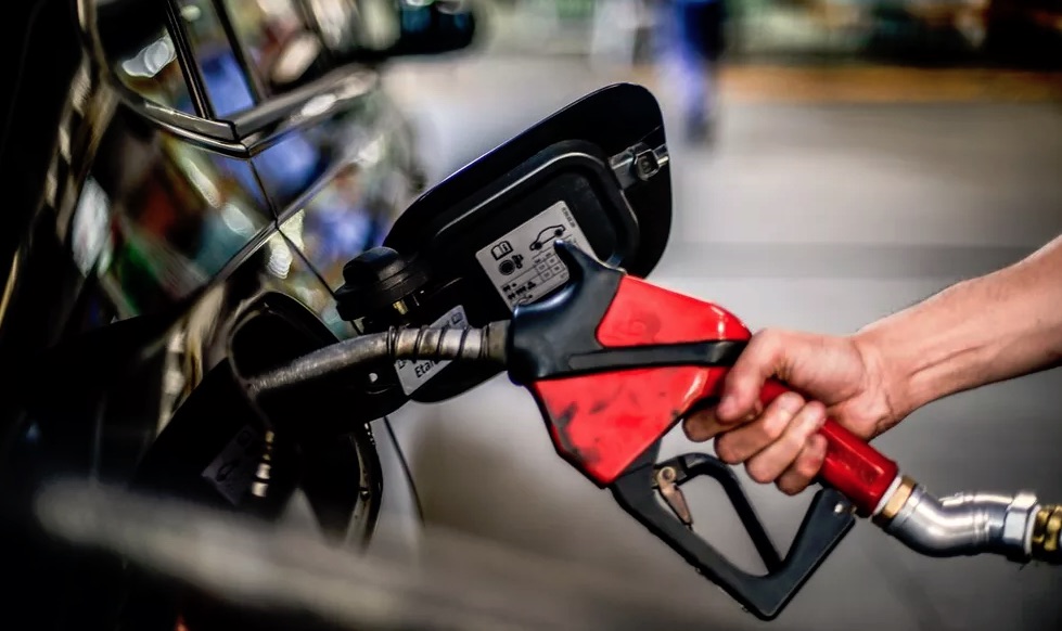Petrobras anuncia mais uma redução do preço do diesel - Foto: Marcello Casal Jr./Agência Brasil