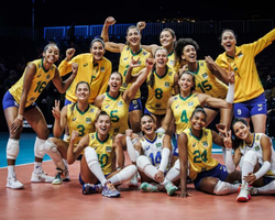 Brasil domina e vence Argentina por 3 sets a 0 no Mundial feminino de vôlei
