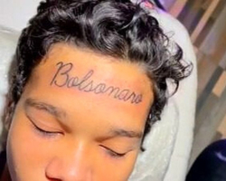 Jovem faz tatuagem com nome de “Bolsonaro” na testa e viraliza; Vídeo!