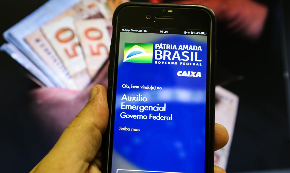 Crédito para beneficiários do Auxílio Brasil (Marcello Casal Jr./Agência Brasil)