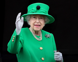 Rainha Elizabeth 2ª morreu de “velhice”, diz atestado de óbito