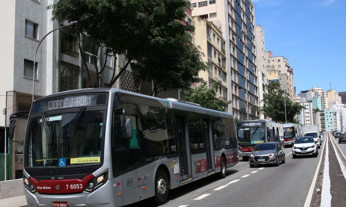 Sistema vai operar com 2 mil veículos a mais (Rovena Rosa/Agência Brasil)