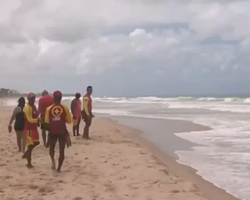 Homem tenta salvar irmão que se afogava e os dois morrem em Pernambuco 