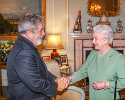 Rainha Elizabeth II: Artistas e políticos do Brasil lamentam a morte