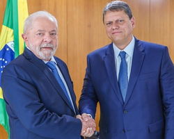Lula se reúne com Tarcísio de Freitas e diz “Pelo bem do Brasil”