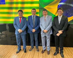 Ministro se reúne Oliveira e Clemilton: “Melhorias aos municípios”