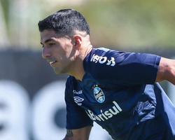 Já valendo taça, Suárez estreia no Grêmio hoje (17); veja as escalações!