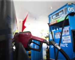 Governo edita Medida Provisória para manter a desoneração de combustíveis
