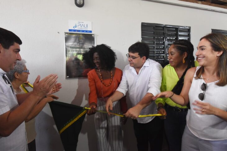 Rafael Fonteles entrega reforma da Casa de Cultura na comunidade Mimbó