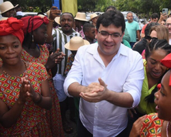 Rafael Fonteles entrega reforma da Casa de Cultura na comunidade Mimbó