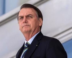 Ministro do TSE dá 5 dias para Bolsonaro se manifestar sobre atos golpistas