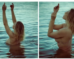  Sheila Mello toma banho de rio e posa de topless: 'Me limpei'; fotos