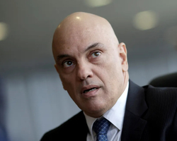 Moraes nega suspender posse de deputados que teriam incentivado atos no DF