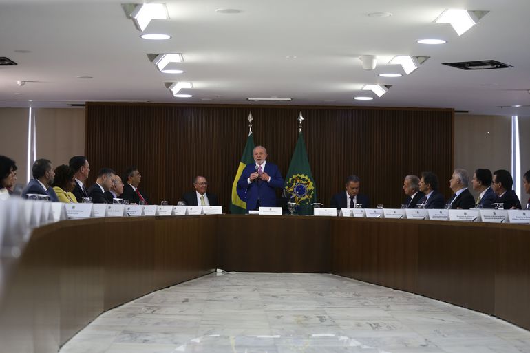 Lula faz primeira reunião com seus ministros Foto: José Cruz-Agência Brasil 