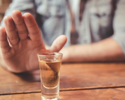  5 dicas de especialistas para passar o mês longe do álcool 