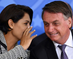 Michelle diz que Bolsonaro foi internado devido “desconforto abdominal”