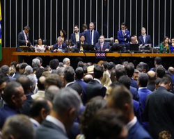 Lira, Hattem e Chico Alencar: Deputados começam votação para presidência