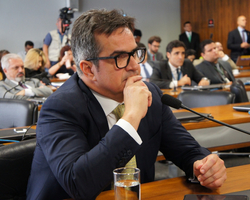 Ciro Nogueira apresenta emenda pra dificultar empréstimo a Cuba e Venezuela
