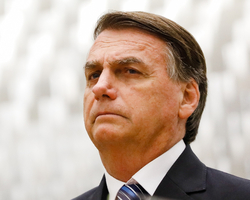 Bolsonaro diz que não tomou vacina e cogita processar ministro da CGU