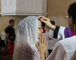 Quarta-feira de Cinzas: fiéis participam de missas em igrejas de Teresina 