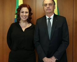 Bolsonaro diz que Zambelli o traiu e ela rebate: ''não é mais prioridade''